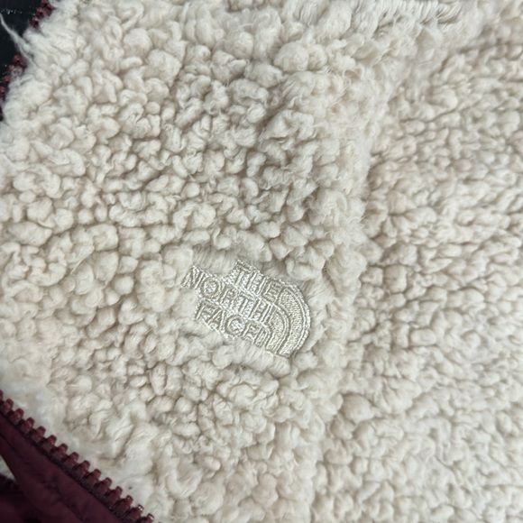 NWT!! North Face Merriewood Rev Vest - Picture 4 of 7